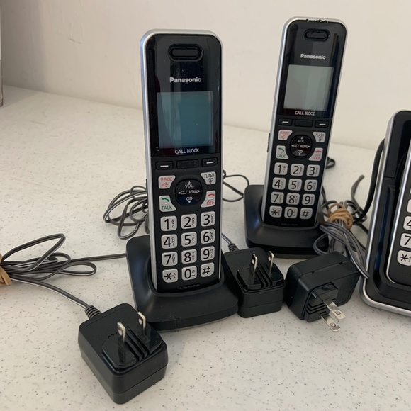 Set of Five Panasonic KX-TG985SK Handsets Answering Machine - Picture 4 of 9